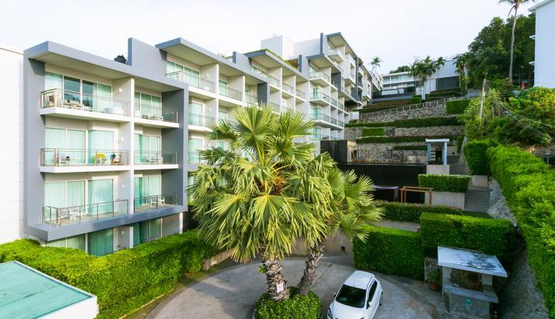 Sugar Palm Grand Hillside