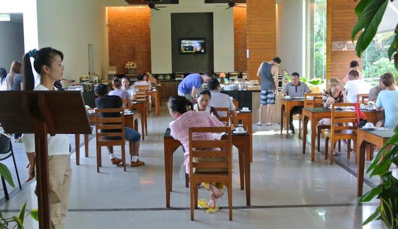 Sugar Palm Grand Hillside