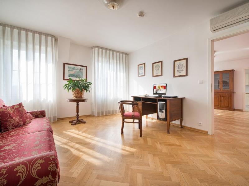 Suite Home Prague