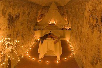 Suites Of The Gods Spa Hotel