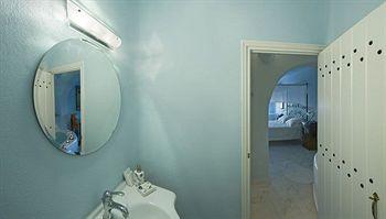 Suites Of The Gods Spa Hotel