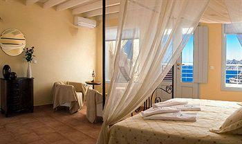 Suites Of The Gods Spa Hotel