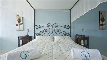 Suites Of The Gods Spa Hotel