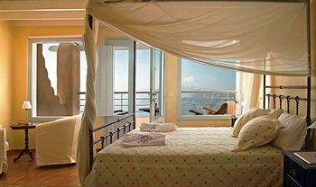 Suites Of The Gods Spa Hotel