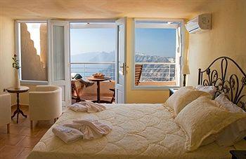 Suites Of The Gods Spa Hotel