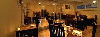 Suites Of The Gods Spa Hotel