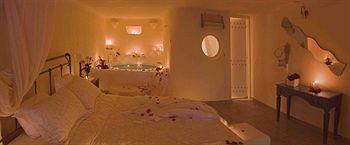 Suites Of The Gods Spa Hotel