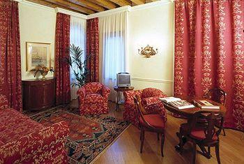San Marco Luxury – Torre dell`Orologio Suites