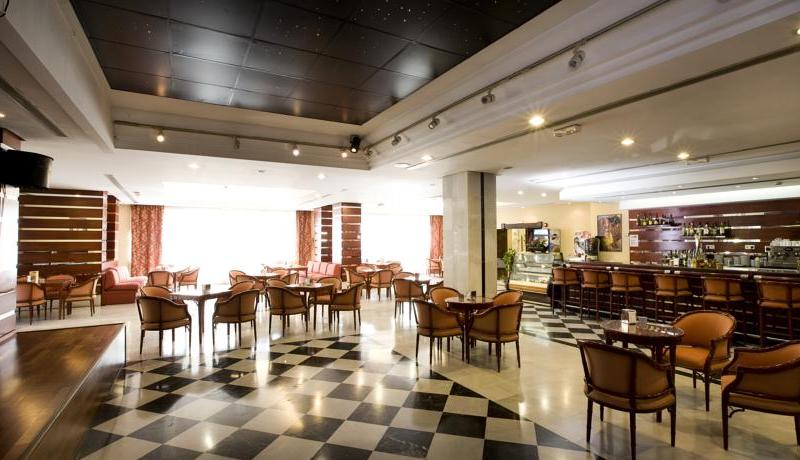 Monarque Sultan Aparthotel