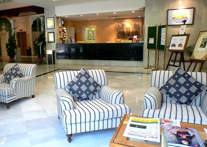 Monarque Sultan Aparthotel