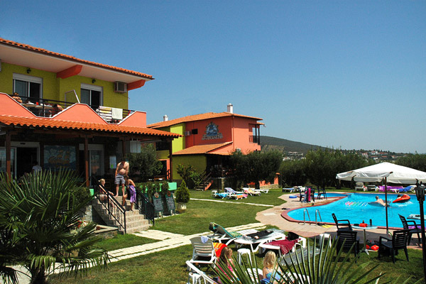 Sunday Chillout Summer Resort