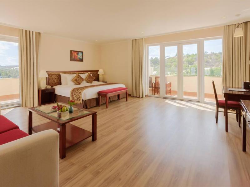 Sunny Beach Resort & Spa