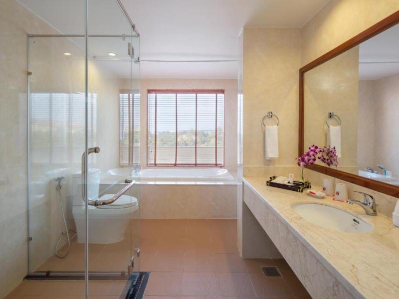 Sunny Beach Resort & Spa