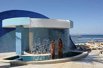 AX Sunny Coast Resort & Spa