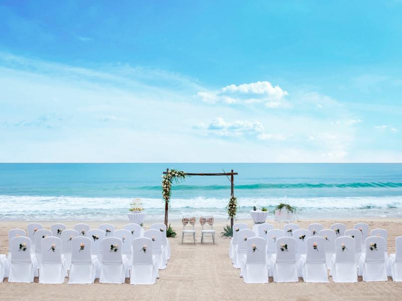 Sunrise Nha Trang Beach