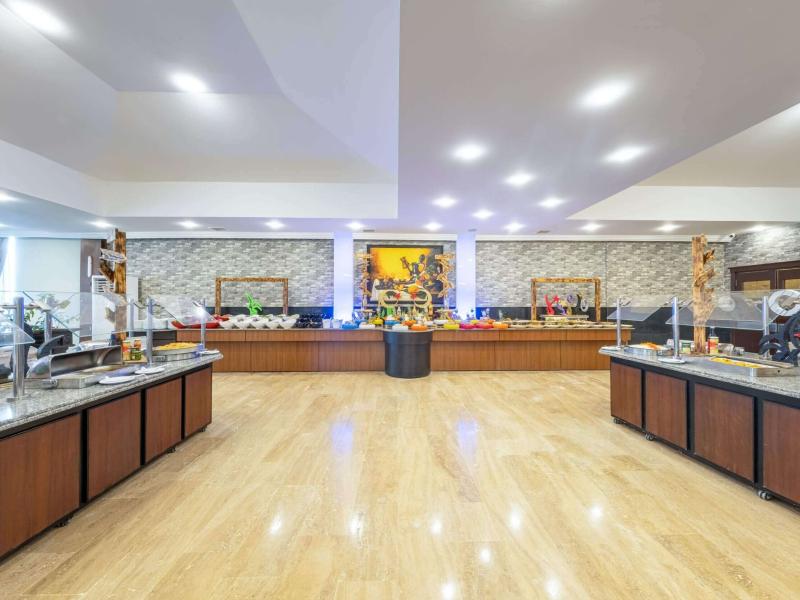 Senza Sunset Beach Hotel