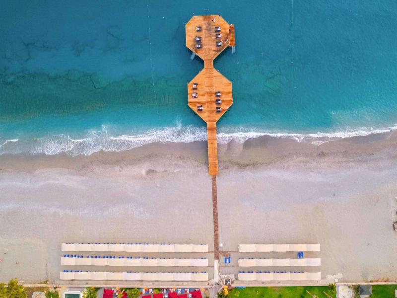 Senza Sunset Beach Hotel