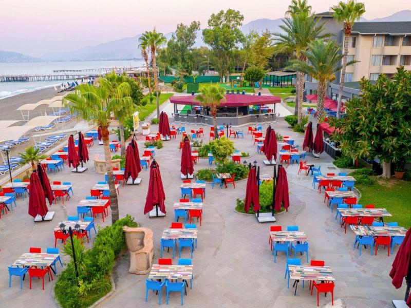 Senza Sunset Beach Hotel