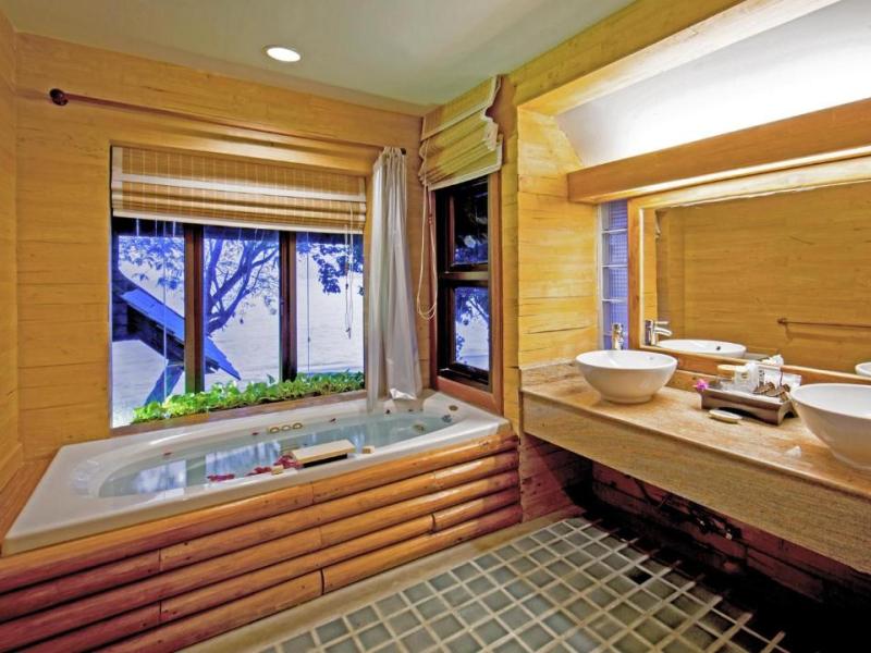 Sunset Park Resort & Spa