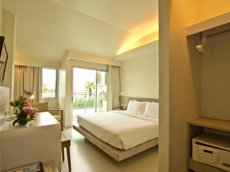 Sunshine Hotel & Residences