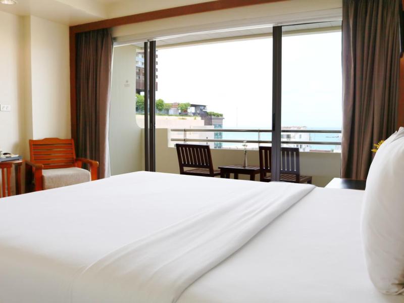 Sunshine Hotel & Residences