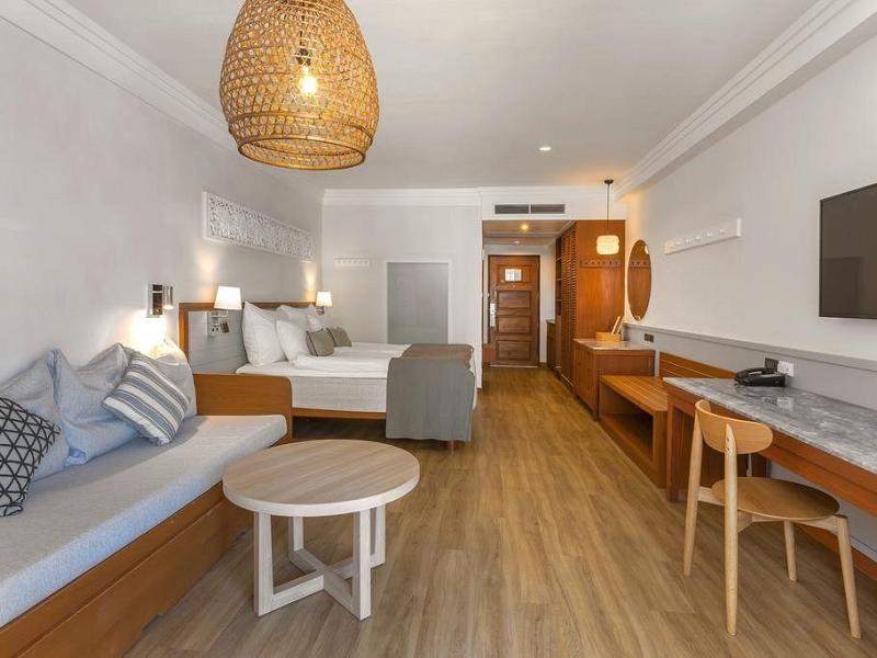 Sunwing Bangtao Beach