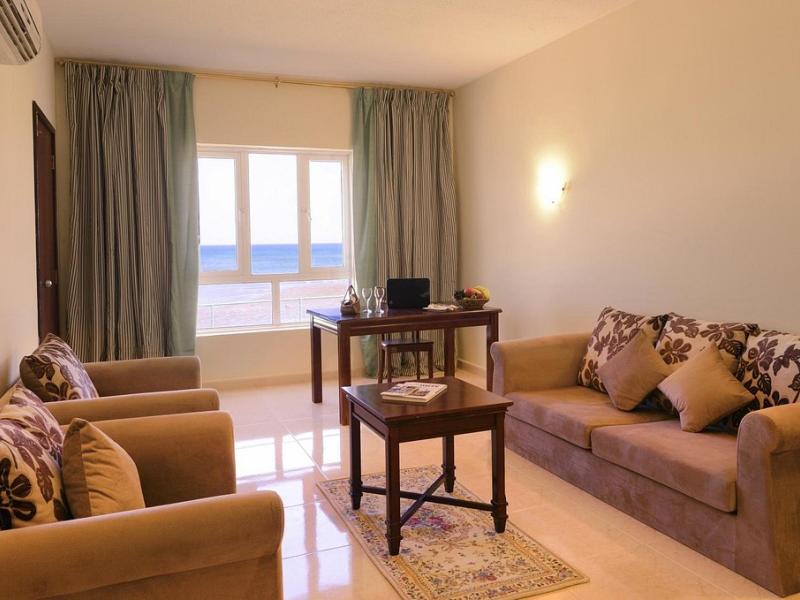 Resort Sur Beach Holiday