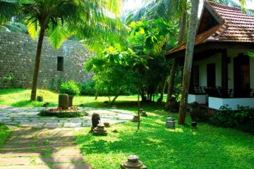 Отель Niraamaya Retreats Surya Samudra - Kovalam Индия, Керала, фото 27