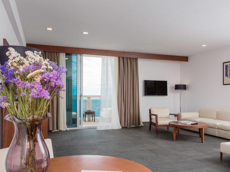 Avala Resort & Villas