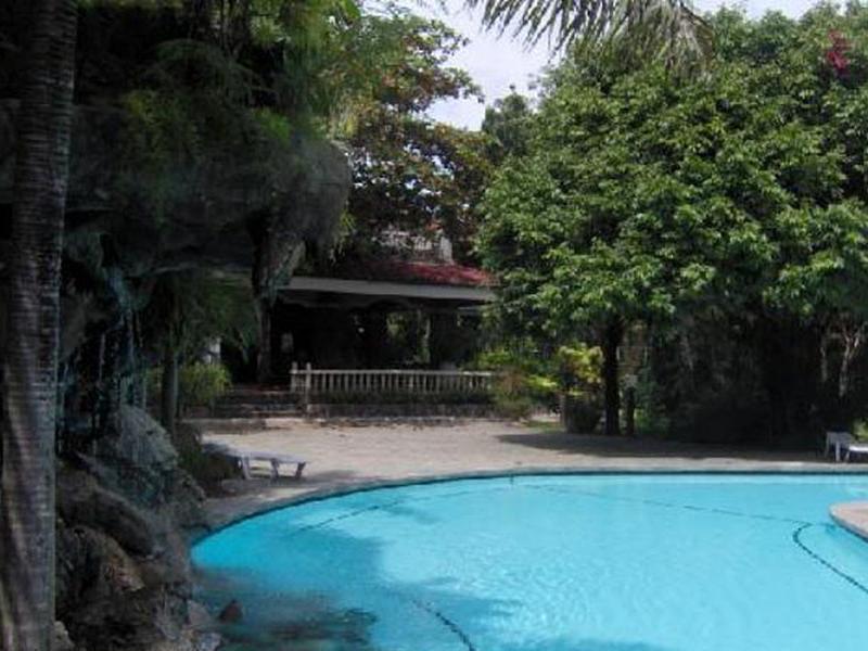 Tambuli Beach Club`s West Wing