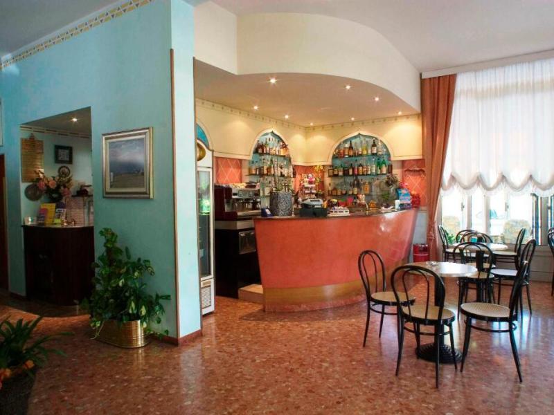Le Petit Hotel