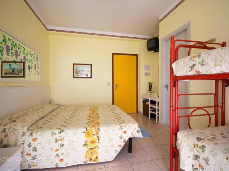 Le Petit Hotel