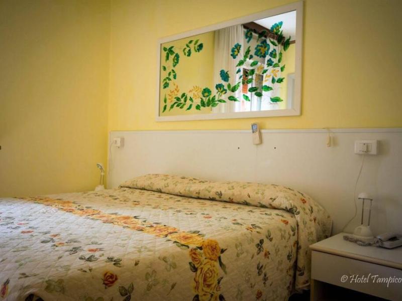 Le Petit Hotel
