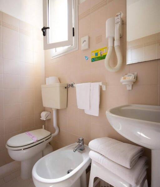 Le Petit Hotel