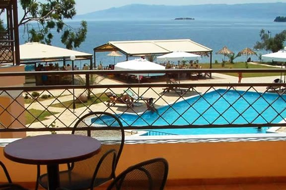 Avantis Suites Hotel