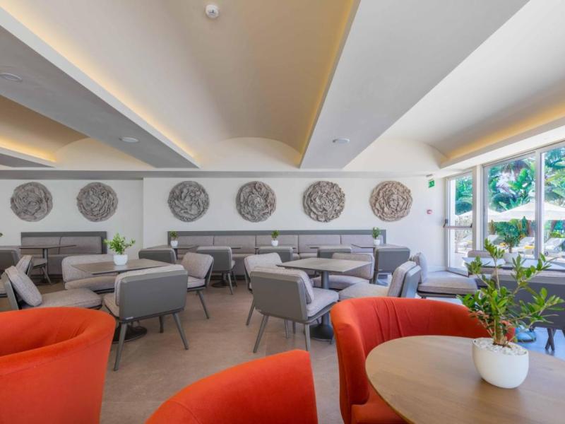 Tasia Maris Beach Hotel & Spa