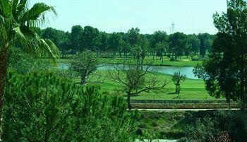 Ad Hoc Parque Golf