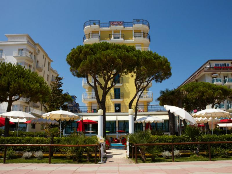 Termini Beach Hotel & Suites