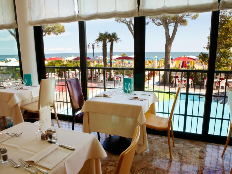 Termini Beach Hotel & Suites