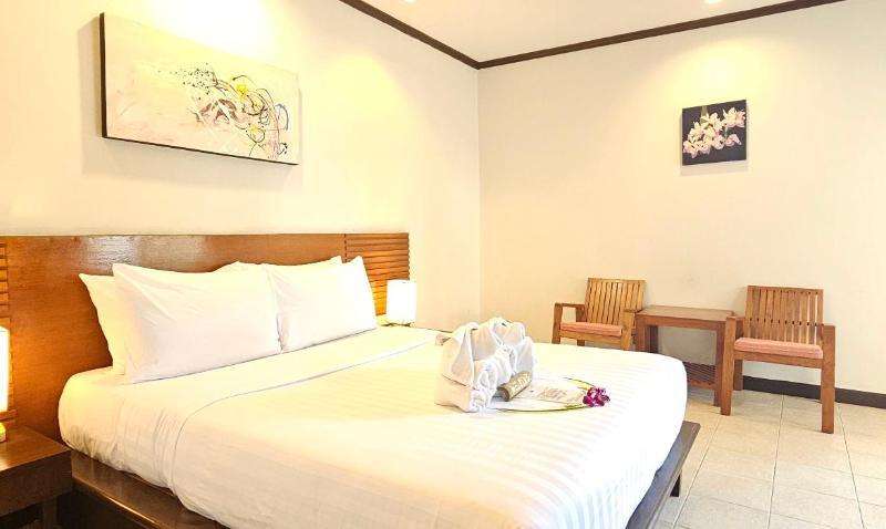 Thai House Beach Resort