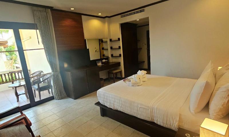 Thai House Beach Resort