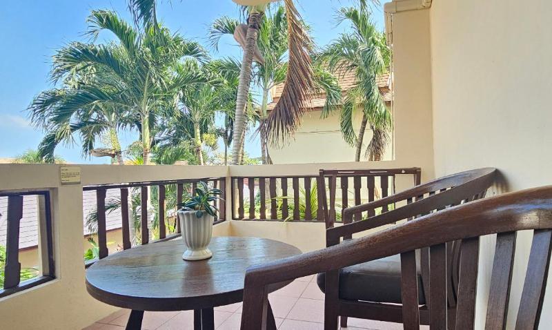 Thai House Beach Resort