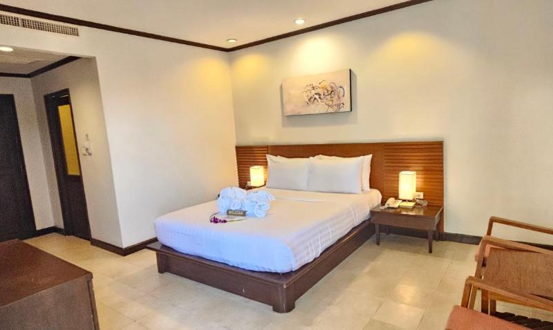 Thai House Beach Resort