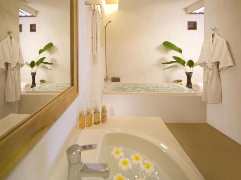 Thai House Beach Resort