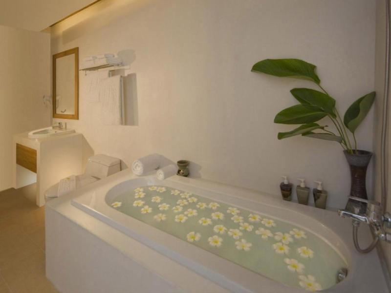 Thai House Beach Resort