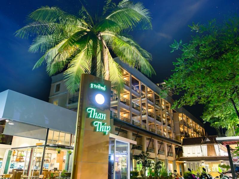 Thanthip Beach Resort