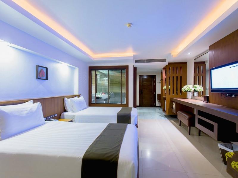 Thanthip Beach Resort