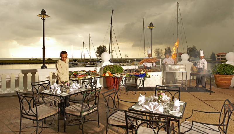 Avillion Admiral Cove