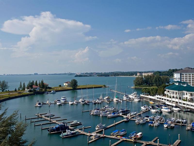 Avillion Admiral Cove