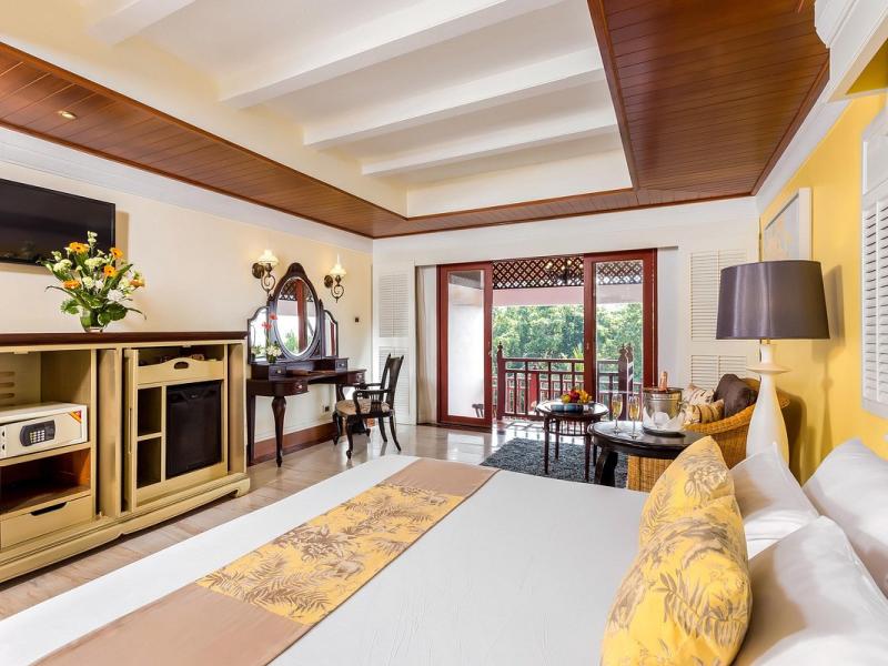 Thavorn Beach Village & Spa 